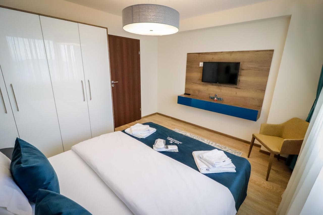 Ferienwohnung Lux Green Apartament 2 Brașov Exterior foto
