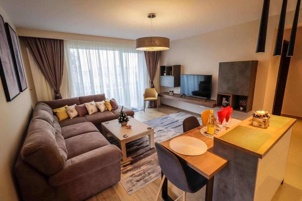 Ferienwohnung Lux Green Apartament 2 Brașov Exterior foto
